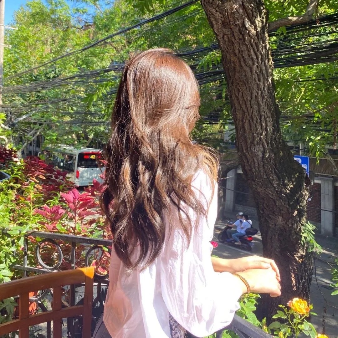 荒唐男荒唐女